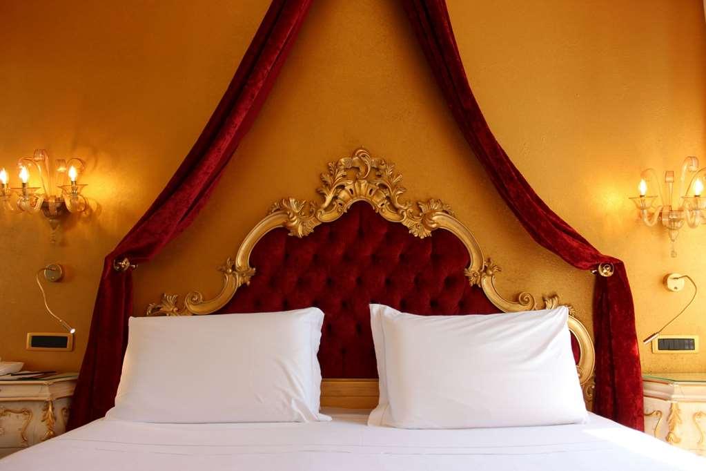 Savoia & Jolanda Hotel Venice Room photo